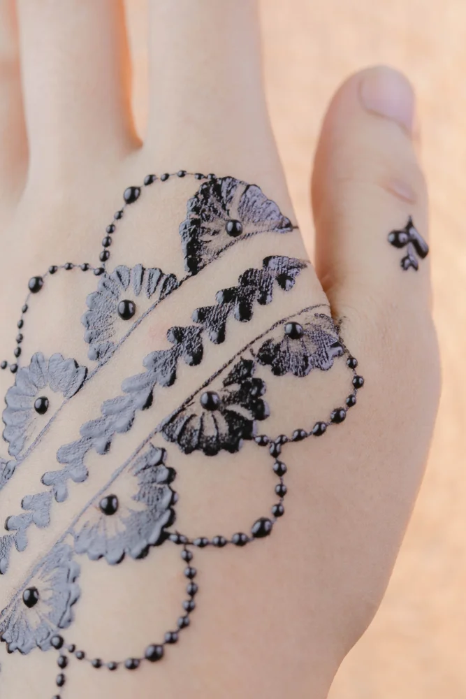 mehndi tattoo for girls hands
